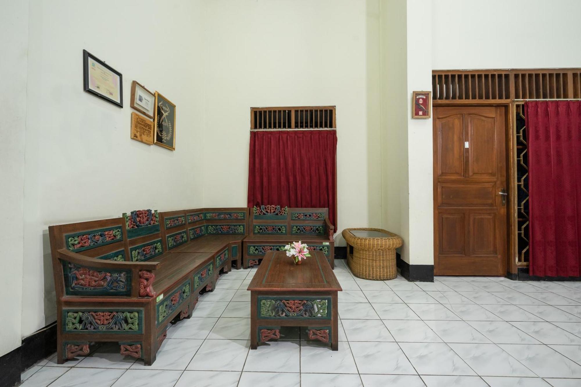 Super Oyo 1778 Omah Duwet Hotel Beran Kidul Exterior foto